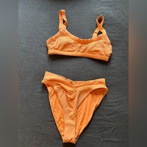 Dippin Daisys Swimsuit 🍊